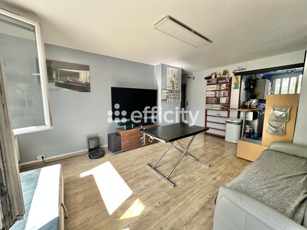Appartement
         4 pièces
        - 65 m² Exclusivité 270 000 € *