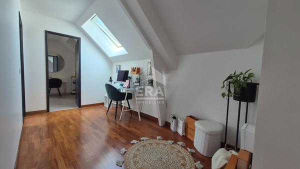 Maison Brie Comte Robert 8 pièce(s) 210 m2
