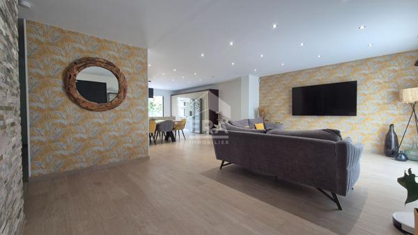 Maison Brie Comte Robert 8 pièce(s) 210 m2
