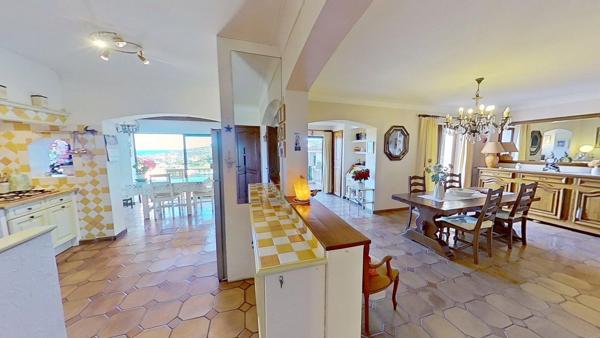 Vue mer - Villa 5 chambres, piscine et terrain de 1200m - Les Issambres