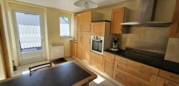 Arzal (56190) ARZAL BOURG - Maison rénovée avec grand terrain