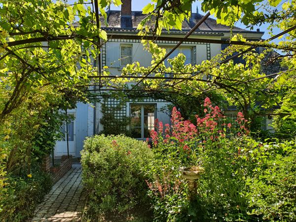 MAISON DE VILLE À VENDRE À SAINT AIGNAN