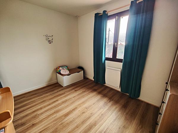 Maison Imphy 4 pièces, 3 chambres, proches commodités, lumineuse, garage, sous-sol