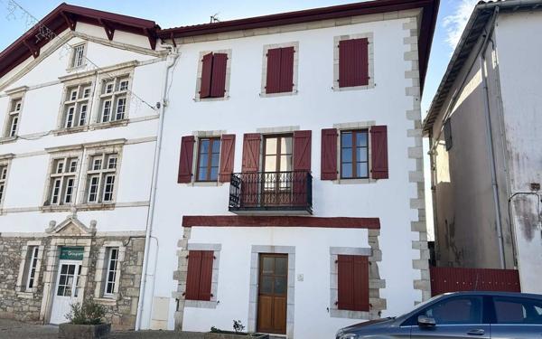 Maison à louer    Bardos