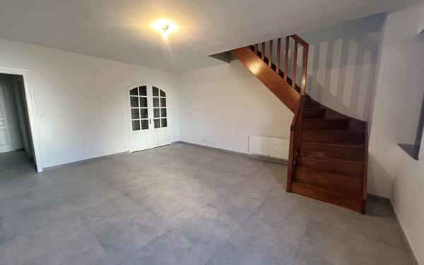 Maison à louer    Bardos