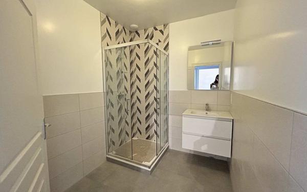 Maison à louer    Bardos