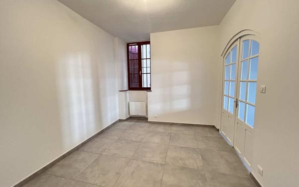 Maison à louer    Bardos