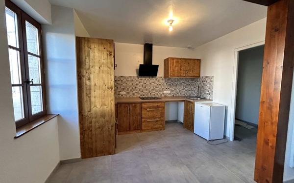 Maison à louer    Bardos