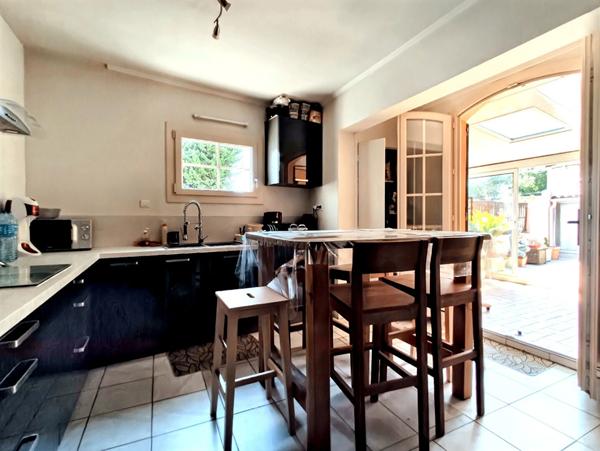 Maison de ville 5 pièces 144m² ,climatisée avec grande terrasse