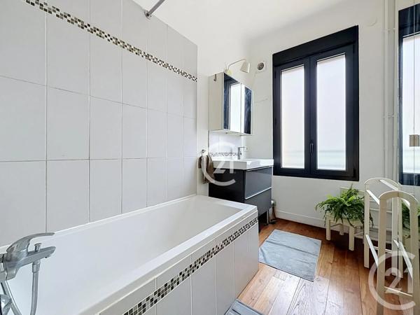 Maison à vendre  5 pièces - 97,08 m 2   MONTREUIL  - 93