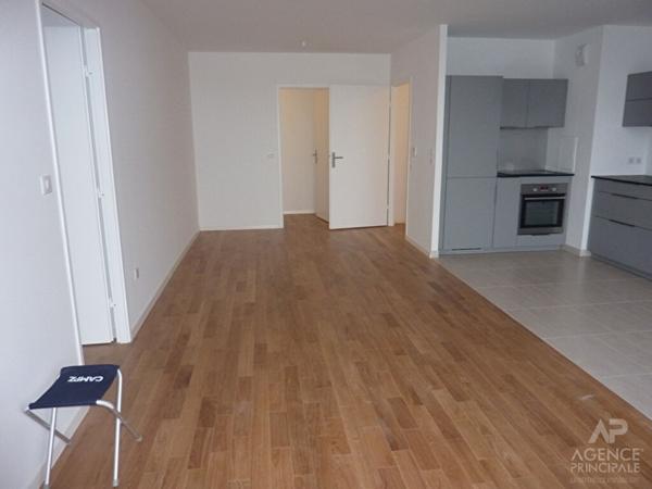 Appartement Rueil Malmaison 4 pièce(s) 87 m² Loyer 2 049 €/mois charges comprises **  - Référence  19782