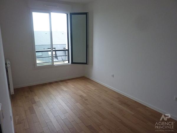 Appartement Rueil Malmaison 4 pièce(s) 87 m² Loyer 2 049 €/mois charges comprises **  - Référence  19782