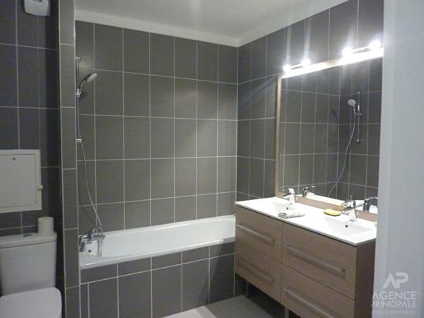 Appartement Rueil Malmaison 4 pièce(s) 87 m² Loyer 2 049 €/mois charges comprises **  - Référence  19782