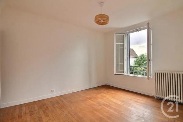 Maison à vendre  4 pièces - 115 m 2   ROSNY SOUS BOIS  - 93