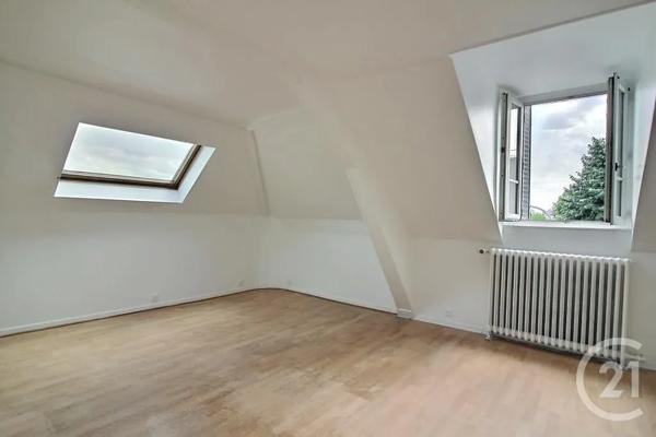 Maison à vendre  4 pièces - 115 m 2   ROSNY SOUS BOIS  - 93