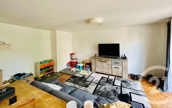 Appartement F3 à vendre  3 pièces - 67,37 m 2   L HAY LES ROSES  - 94