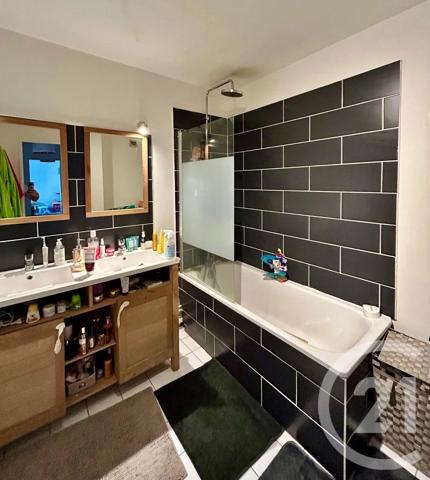 Appartement F3 à vendre  3 pièces - 67,37 m 2   L HAY LES ROSES  - 94