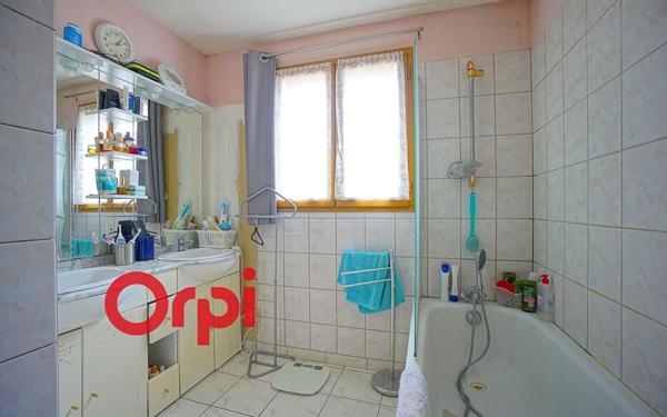 Maison à vendre    5 pièces •  Brionne