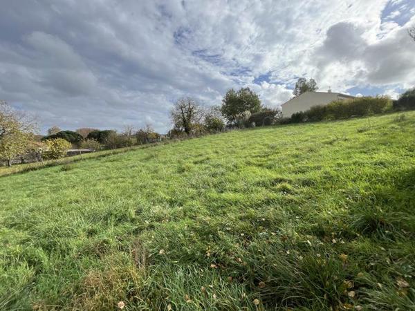 Terrain à vendre |  Baignes-Sainte-Radegonde |  1572 m²