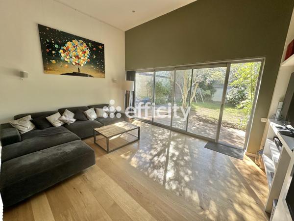 Maison
         6 pièces
        - 180 m² Bien prestige 1 190 000 € *