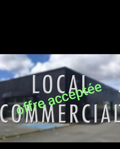 Local Commercial 8 pièces - 790 m²