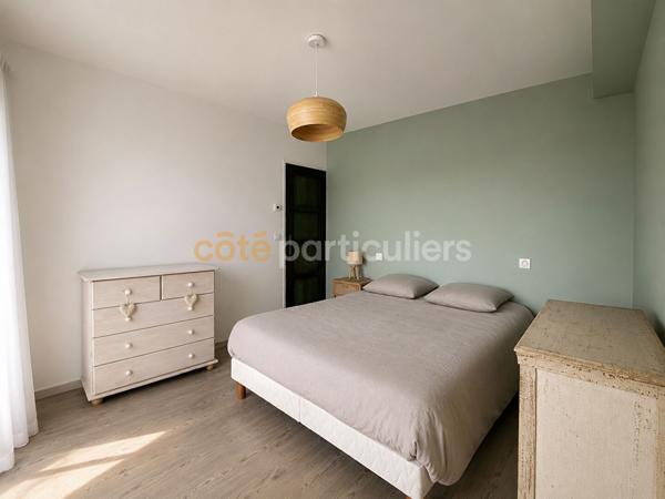 Vente
                Villa361,4 m² - 10 Pièces -
                    SAINT XANDRE (17138)