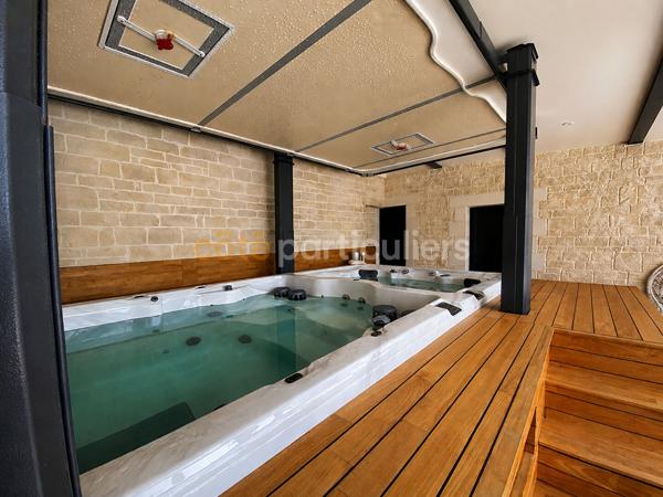 Vente
                Villa361,4 m² - 10 Pièces -
                    SAINT XANDRE (17138)