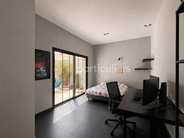 Vente
                Villa361,4 m² - 10 Pièces -
                    SAINT XANDRE (17138)