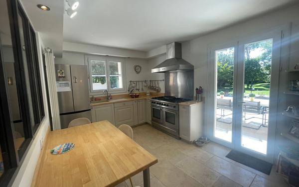 Maison à vendre    6 pièces •  Vedène