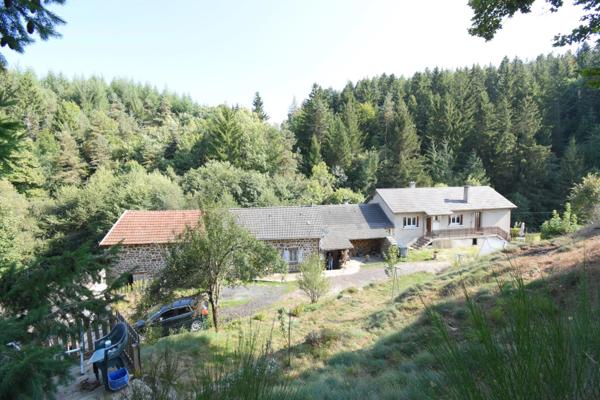 Maison à vendre 6 pièces SAINT AGREVE (07)