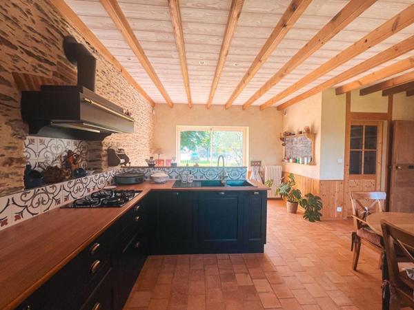 Jolie maison en pierre de 172m2 - Proche bourg de la Chapelle-sur-Erdre