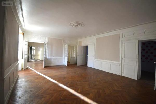 Achat - Appartement Thiers 63300 8 pièces 208 m 2 630 m 2