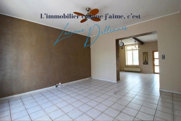 Grande Maison Familiale de 5 chambres avec Jardin et Garage à Raismes, Quartier Vicoigne, 167m2