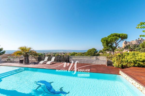 Villa de 215 m² avec magnifique vue et piscine