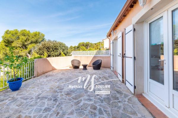 Villa de 215 m² avec magnifique vue et piscine