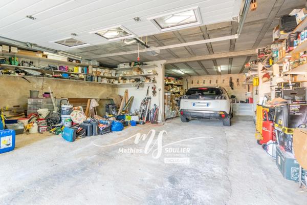 Villa de 215 m² avec magnifique vue et piscine