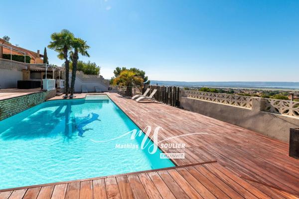 Villa de 215 m² avec magnifique vue et piscine