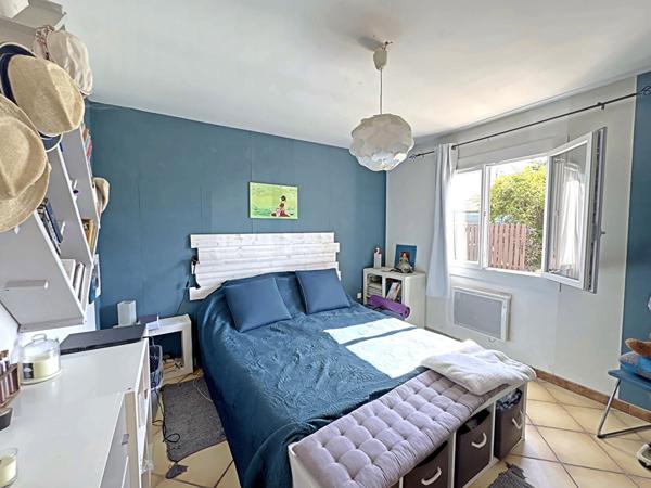 MERVILLE - ENSEMBLE IMMOBILIER DE 198 M² HABITABLES SUR UNE PARCELLE DE 2832 m² , Merville