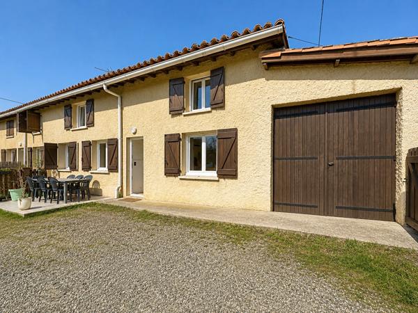 MERVILLE - ENSEMBLE IMMOBILIER DE 198 M² HABITABLES SUR UNE PARCELLE DE 2832 m² , Merville