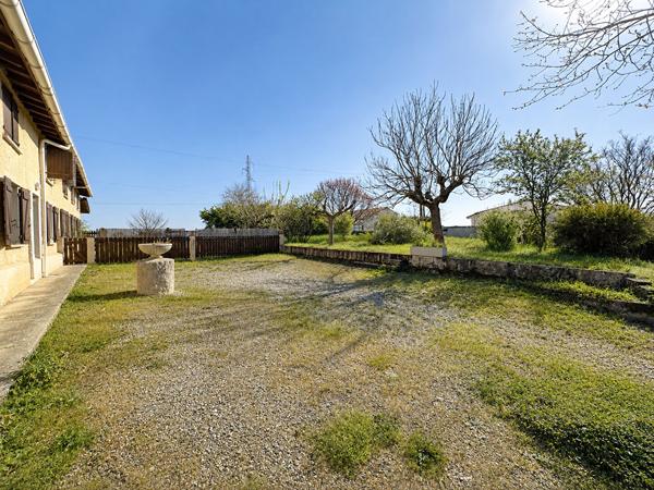 MERVILLE - ENSEMBLE IMMOBILIER DE 198 M² HABITABLES SUR UNE PARCELLE DE 2832 m² , Merville