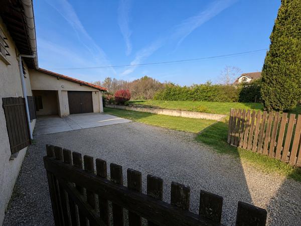 MERVILLE - ENSEMBLE IMMOBILIER DE 198 M² HABITABLES SUR UNE PARCELLE DE 2832 m² , Merville