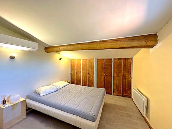 MERVILLE - ENSEMBLE IMMOBILIER DE 198 M² HABITABLES SUR UNE PARCELLE DE 2832 m² , Merville