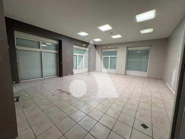 Local commercial 82.53 m2