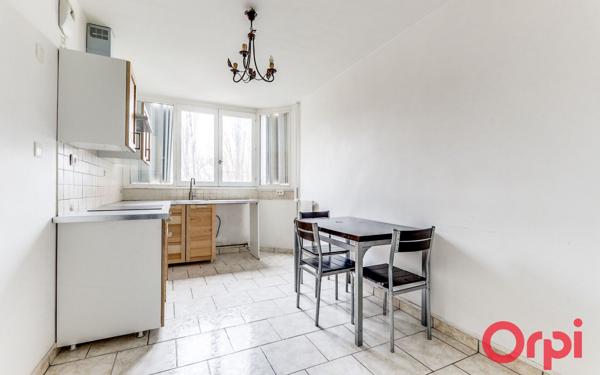 Appartement à vendre    3 pièces • 65,81 m2 Saint-Denis