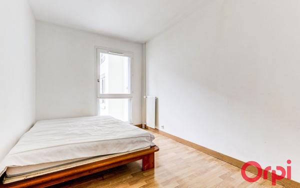 Appartement à vendre    3 pièces • 65,81 m2 Saint-Denis
