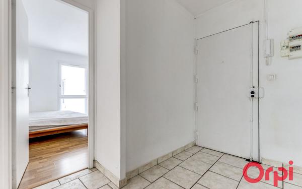 Appartement à vendre    3 pièces • 65,81 m2 Saint-Denis
