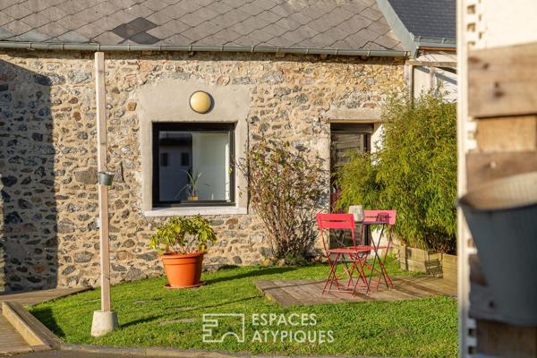 Charmante maison en pierre et son extension bois