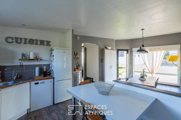 Charmante maison en pierre et son extension bois