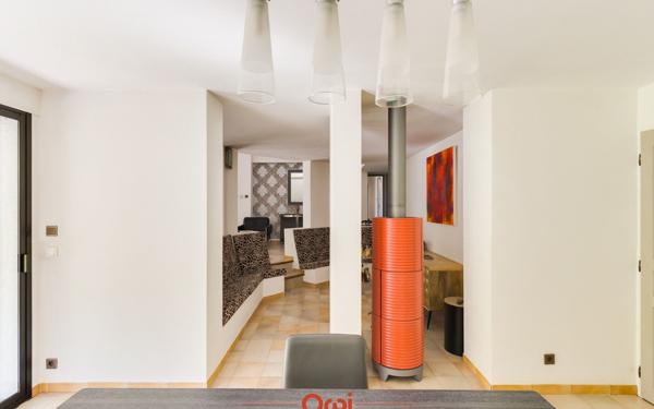 Maison à vendre    6 pièces • 223 m2 Allauch