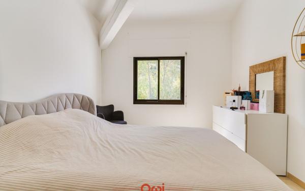 Maison à vendre    6 pièces • 223 m2 Allauch